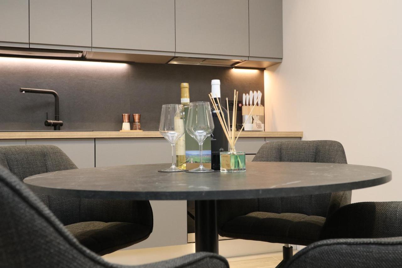 Renovated & Fully Equipped-Luxurious-2Room Fontana Suite, It Just Doesn'T Get Any Better! Olbia Luaran gambar