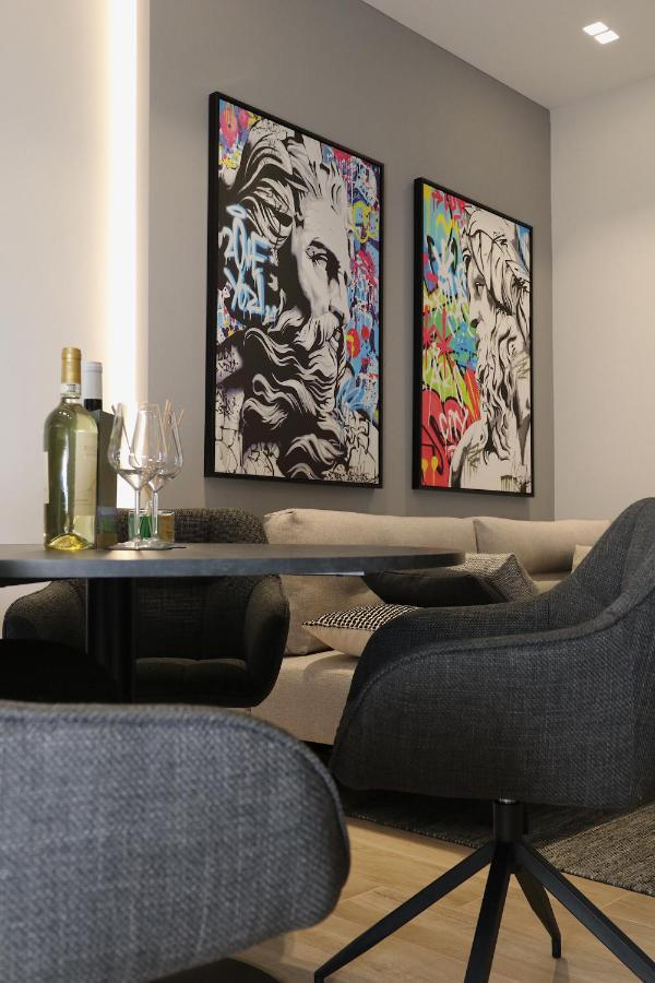 Renovated & Fully Equipped-Luxurious-2Room Fontana Suite, It Just Doesn'T Get Any Better! Olbia Luaran gambar